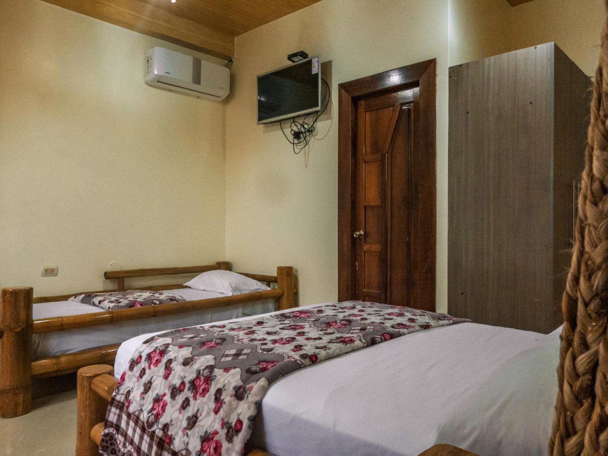 Hostal Poseidon プエルト・カヨ エクステリア 写真
